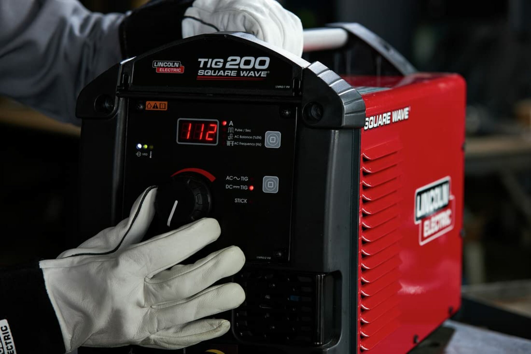 Review of Lincoln Square Wave 200 WelderStream